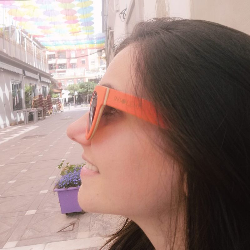 Detalle logo gafas de sol modelo SARE IBIZA