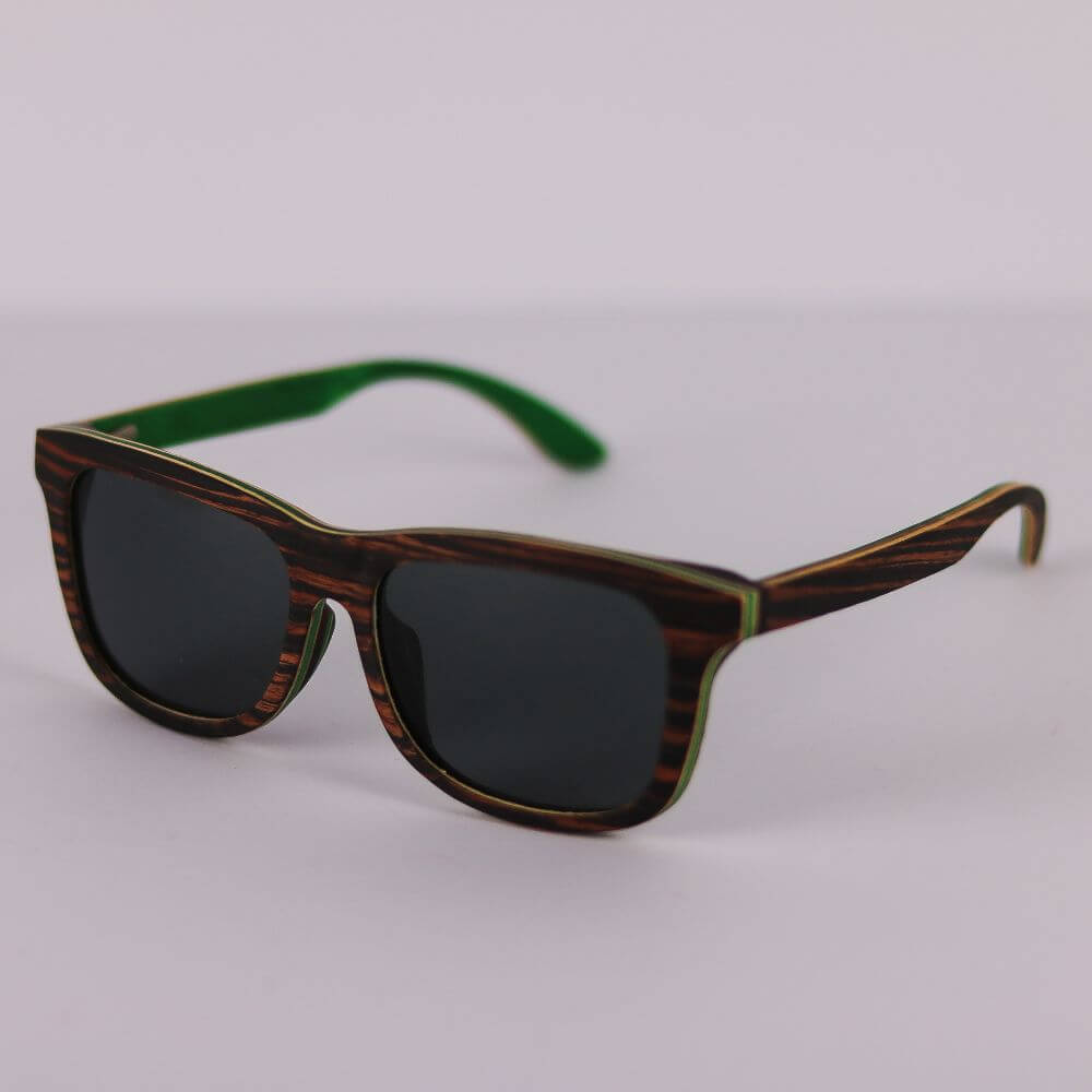 Frontal Gafas de sol de madera Bambudy Grove