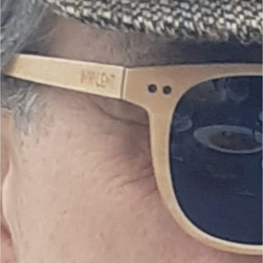 Detalle Lente y Bisagra Gafas de Sol polarizadas BROOKLYN VANILA 
