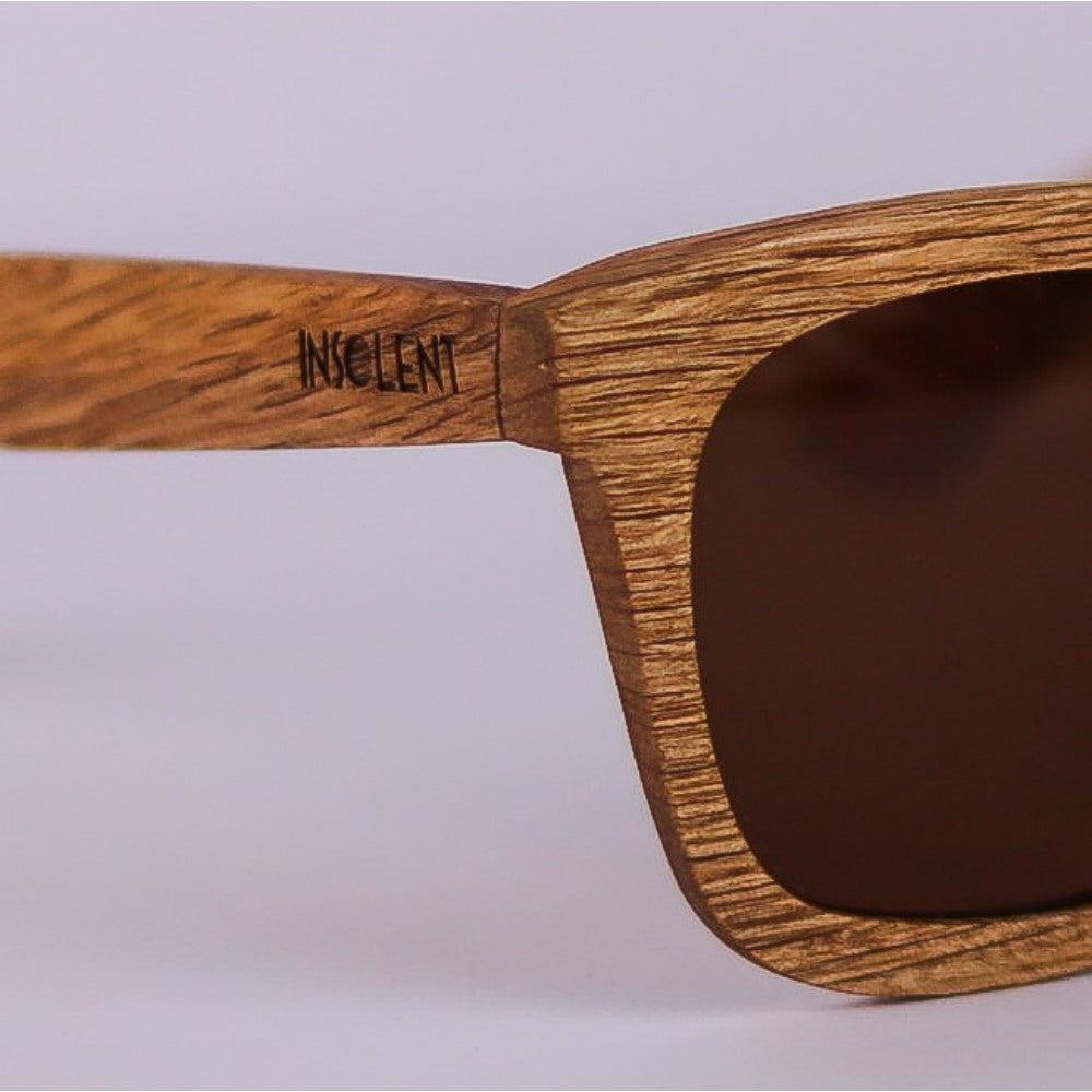 Detalle perfil Gafas de sol polarizadas logo INSOLEN modelo  CINNAMON BUDY