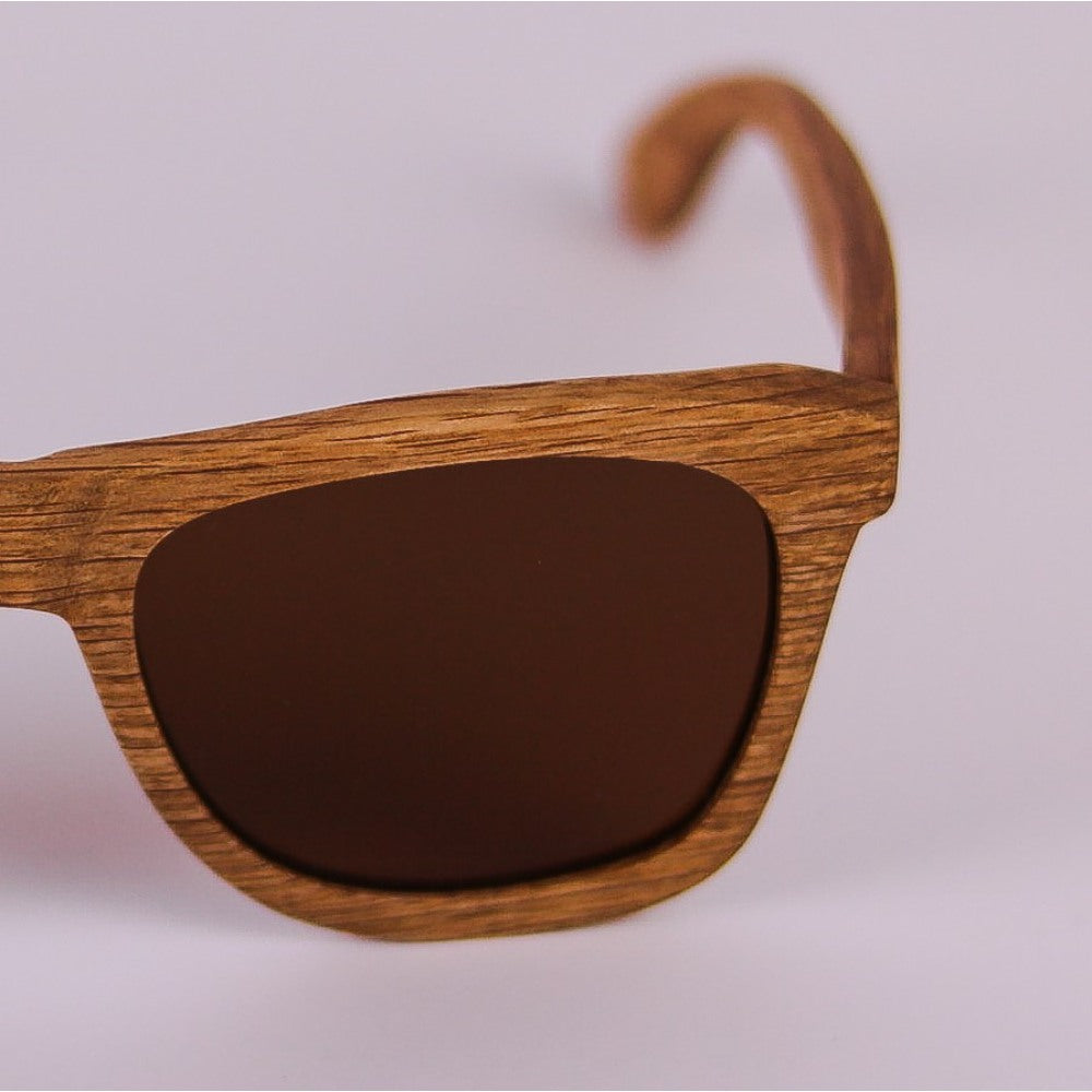 Detalle frontal izquierdo Gafas de sol polarizadas modelo CINNAMON BUDY