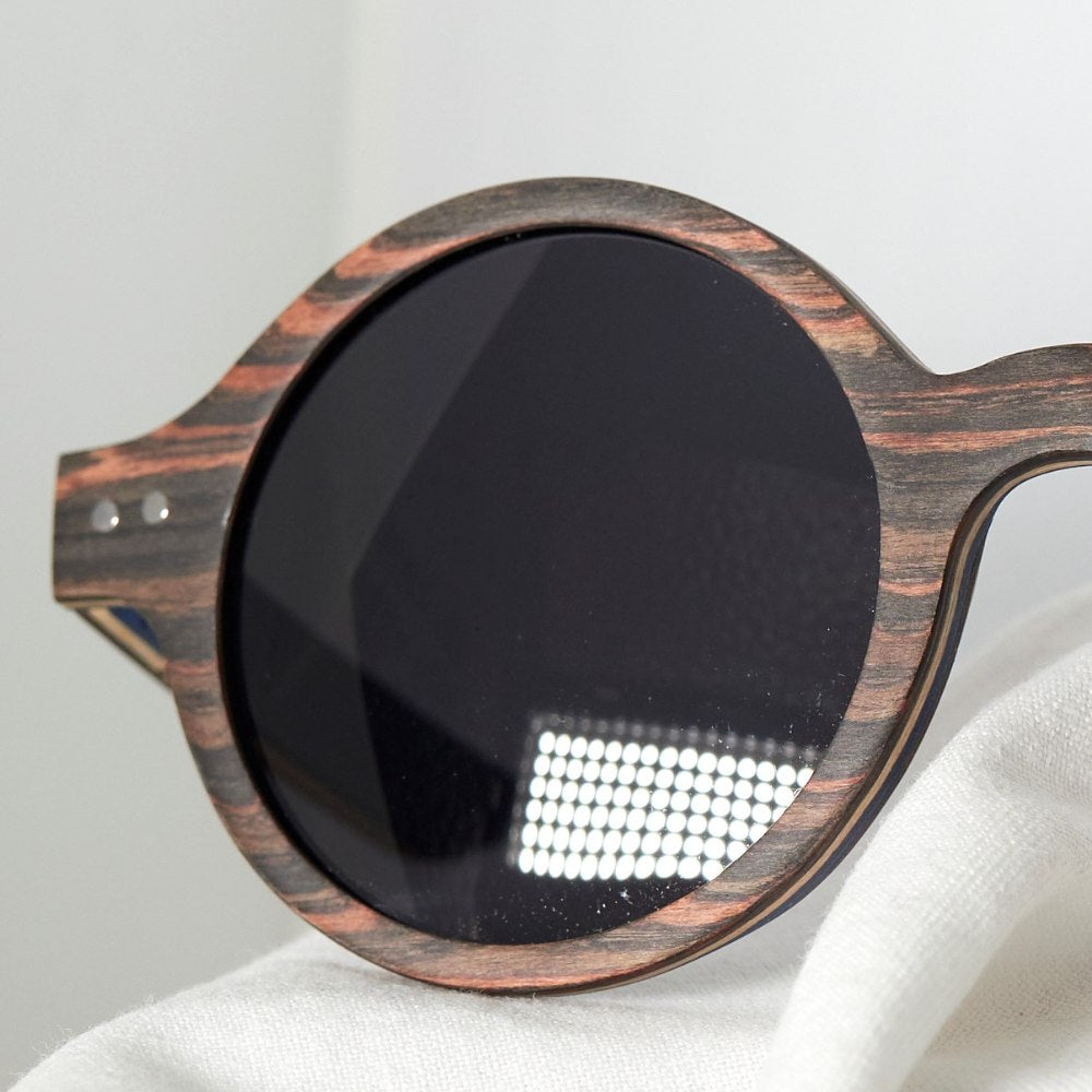Detalle Frontal y Bisagra Gafas de Sol polarizadas GOLFMASTER BLUE