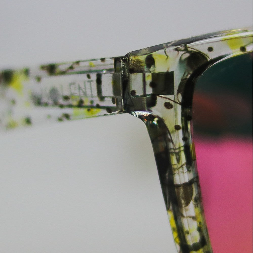Detalle Perfil Montura Bisagra y Patilla Gafas de Sol polarizadas LEMON EMOJI logo INSOLENT