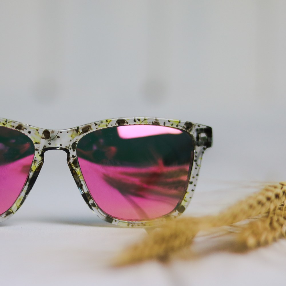     Composición de Detalle Frontal Gafas de Sol polarizadas LEMON EMOJI