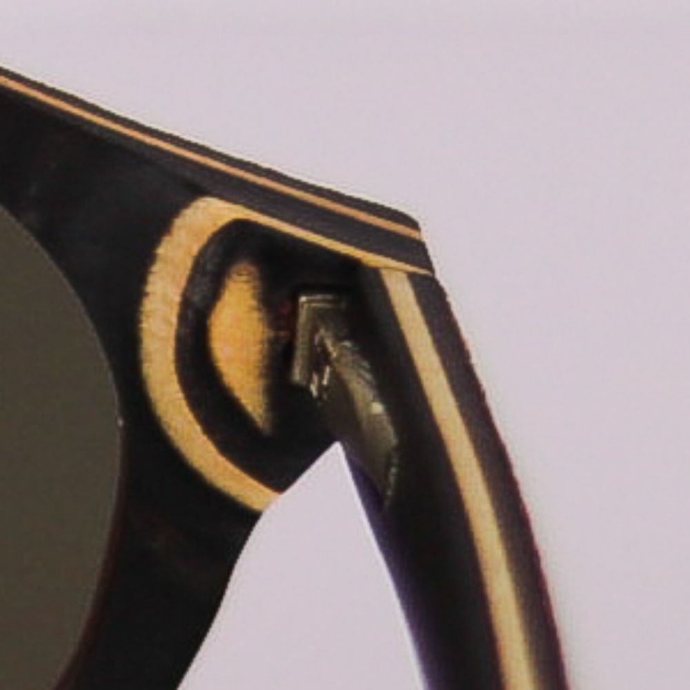 Gafas de sol de madera MILOS PEAK, detalle bisagra derecha