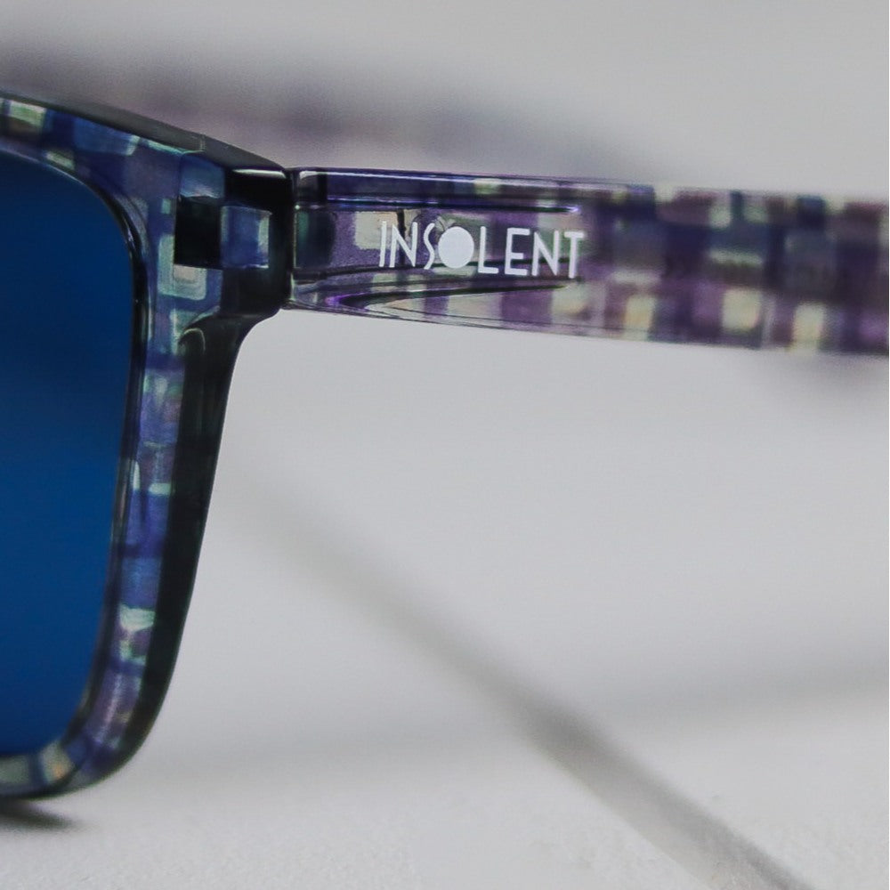 Detalle Lateral Gafas de sol polarizadas MONDRIAN BLUE logo INSOLENT