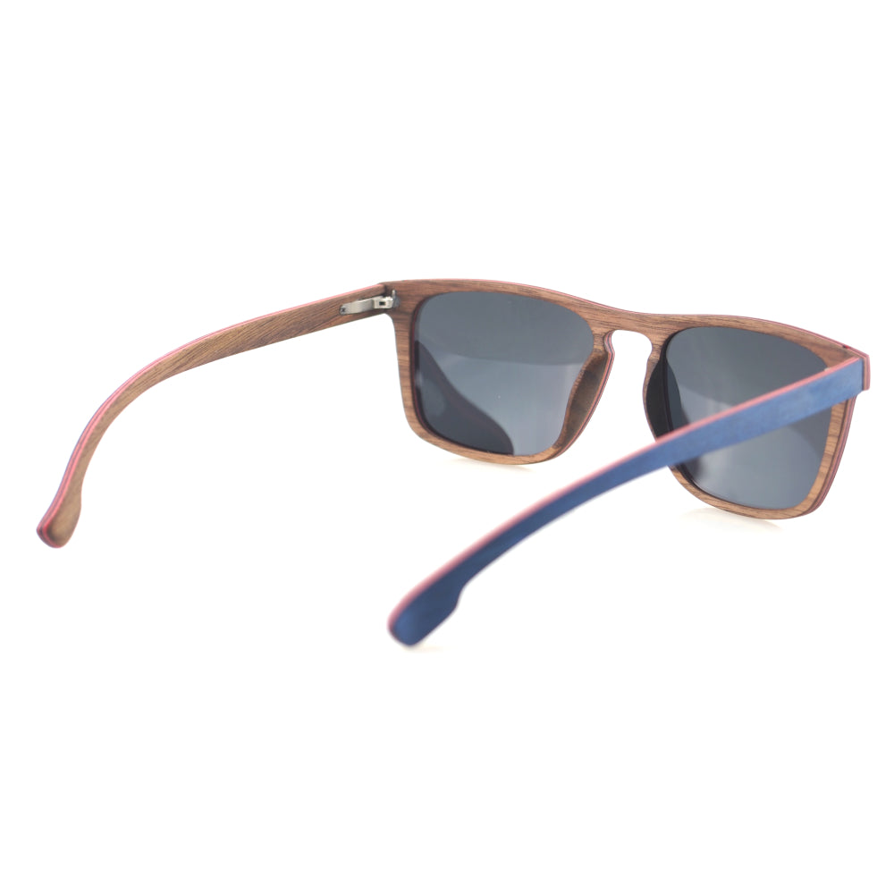 Vista lateral y reverso Gafas de Sol de madera modelo RHINA MAHÉ