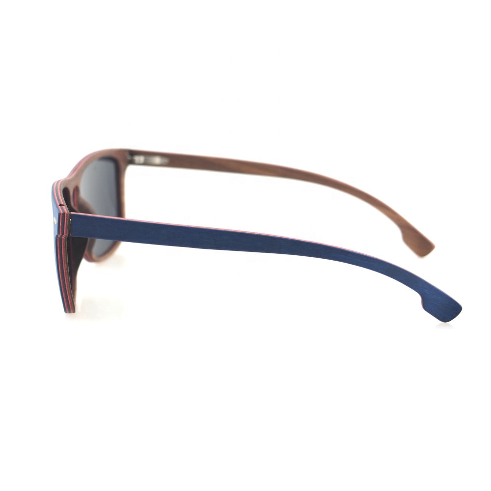 Vista lateral Gafas de Sol de madera modelo RHINA MAHÉ