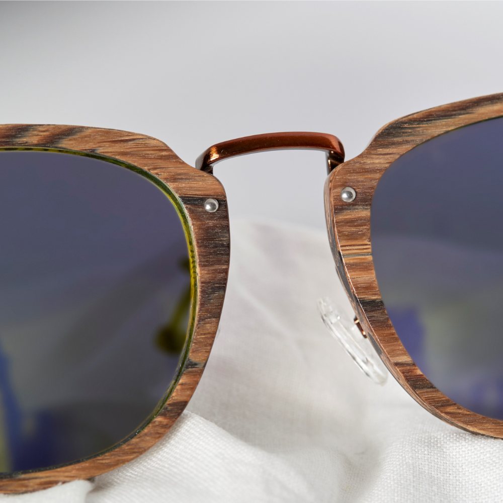 Detalle Puente Gafas de sol polarizadas de madera WOODIE BUDY